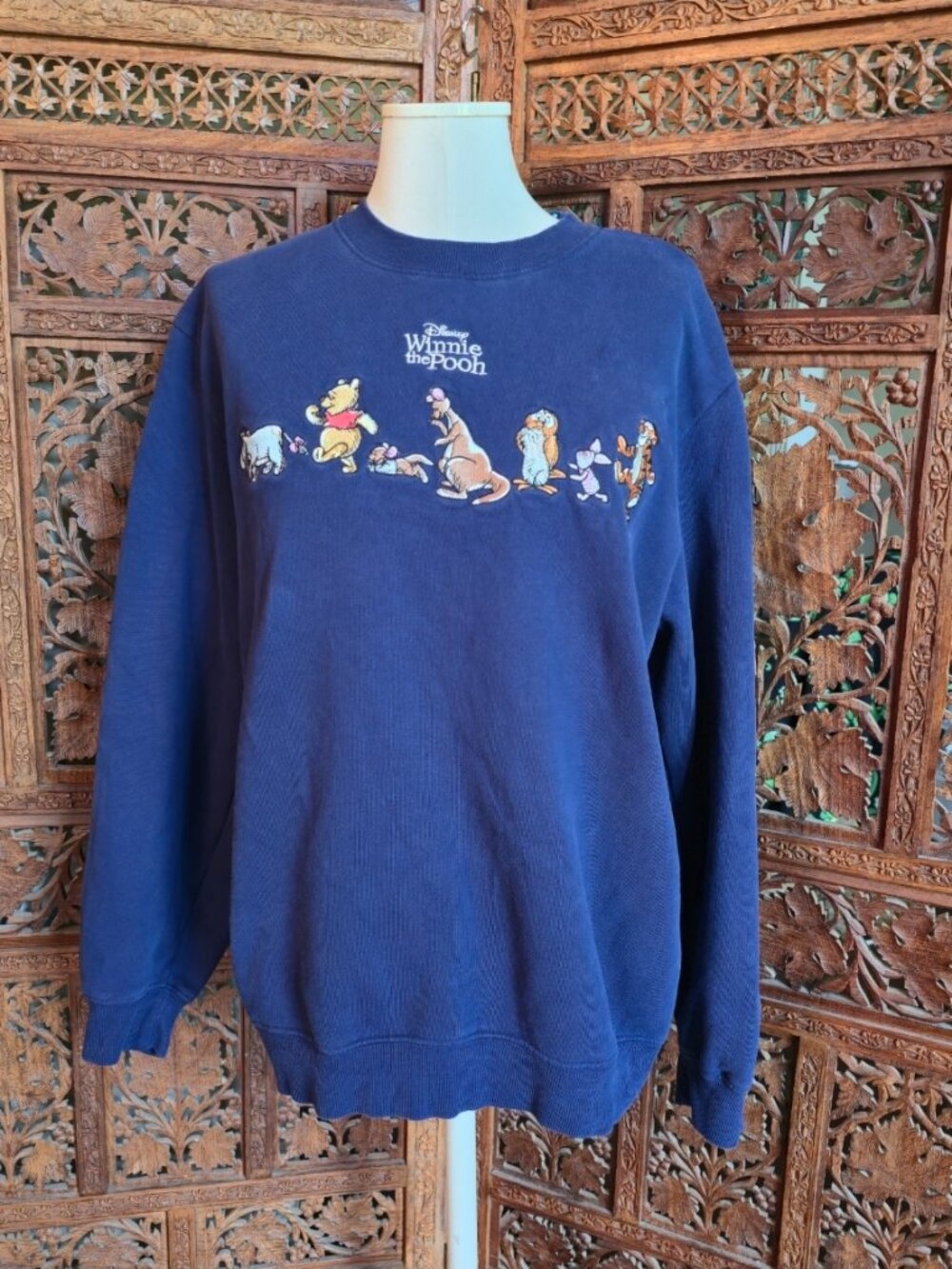 Walt Disney Winnie the Pooh storybook collection sweatshirt size large unisex